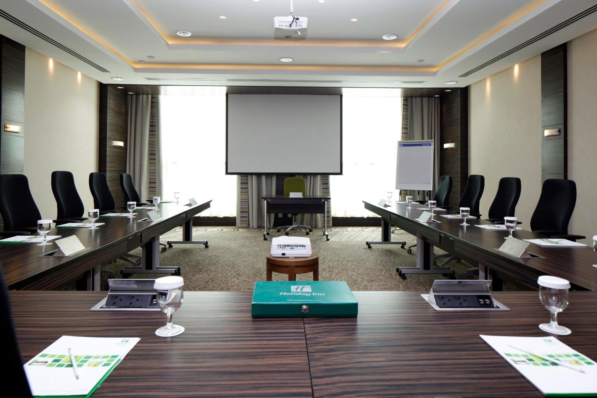 Holiday Inn Meydan By Ihg Riad Exterior foto