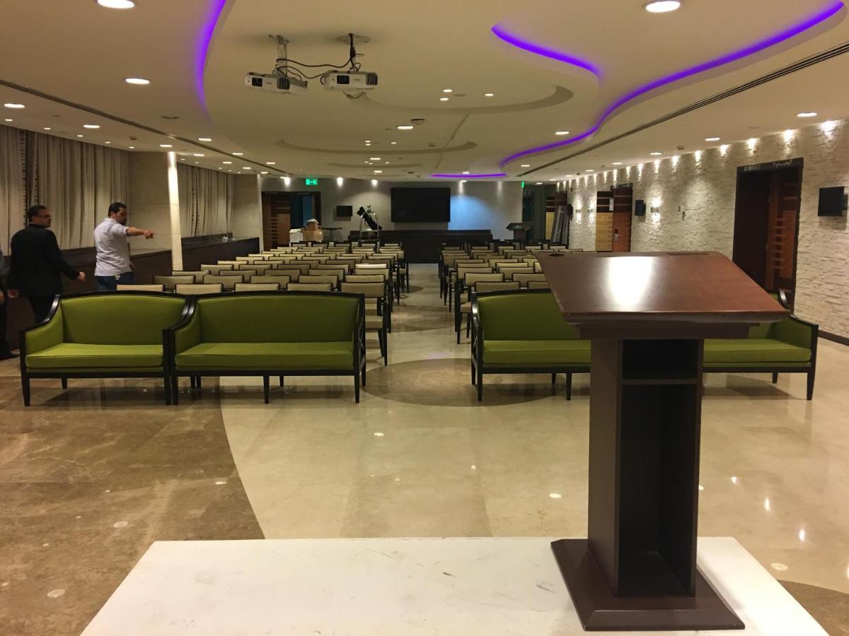 Holiday Inn Meydan By Ihg Riad Exterior foto